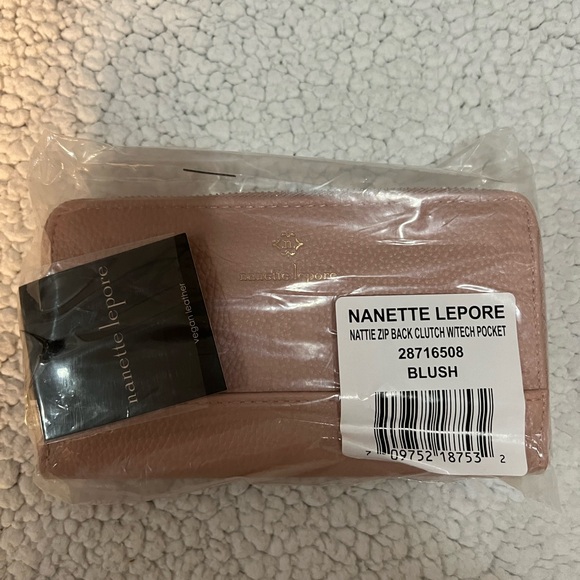 💞💞NANETTE LEPORE Nattie Zip Back Clutch w/Tech Pocket-Blush NWT/packaging - Picture 2 of 11
